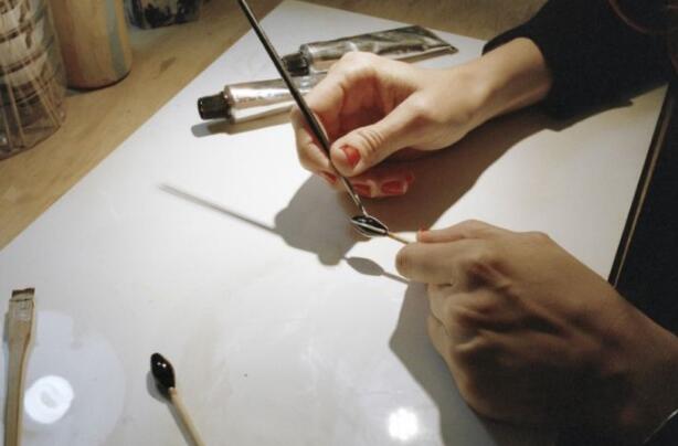 爱迪达斯、nIKE商标设计公司的灵感竟然来源于