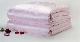 北京消协：多批次蚕丝被、羽绒被不合格